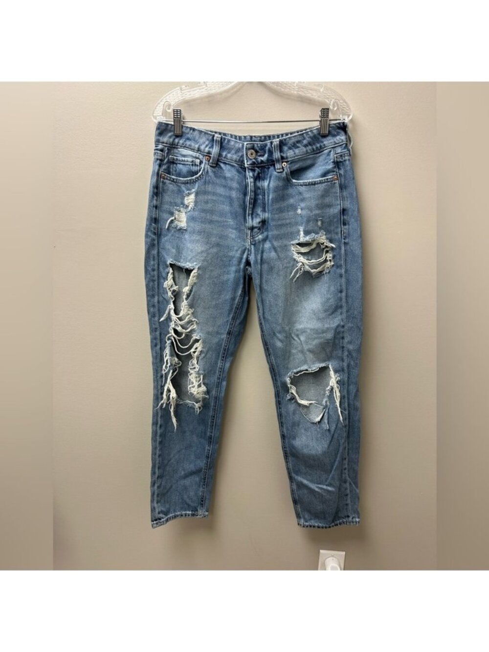 American‎ Eagle Ripped TomGirl Jeans